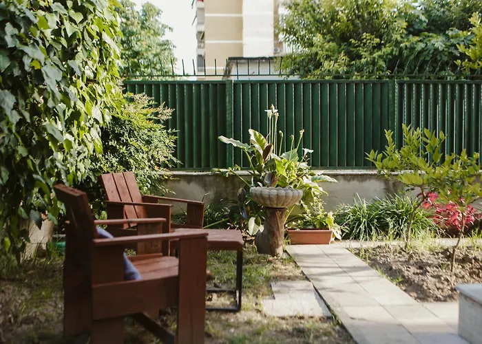 Rare Durres Apartment With Private Parking & Garden